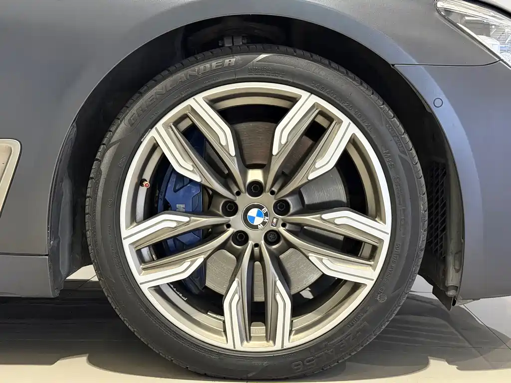BMW 7 Series 7 2017 M760Li xDrive