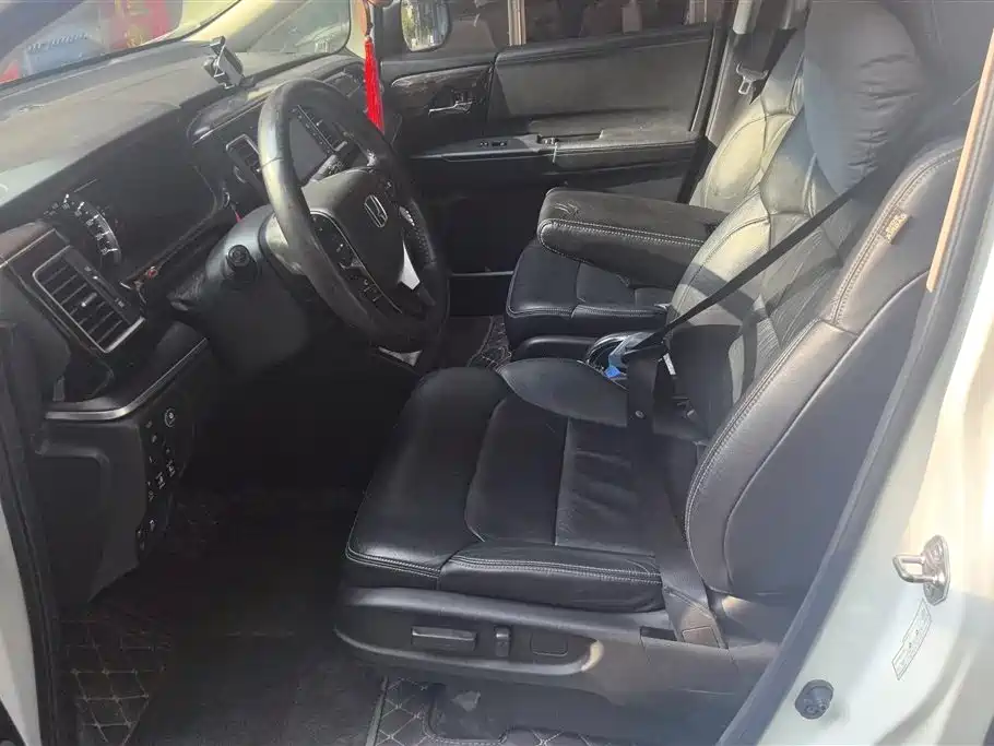 Honda Elysion 2016 2.4L