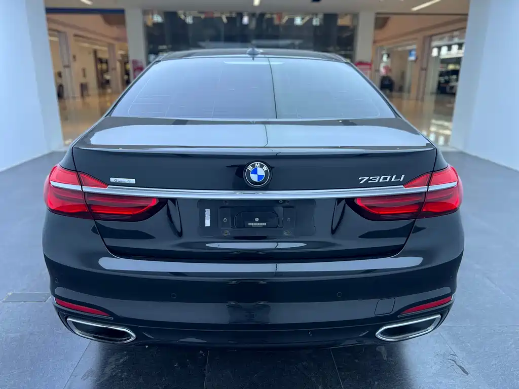 BMW 7 SERIES