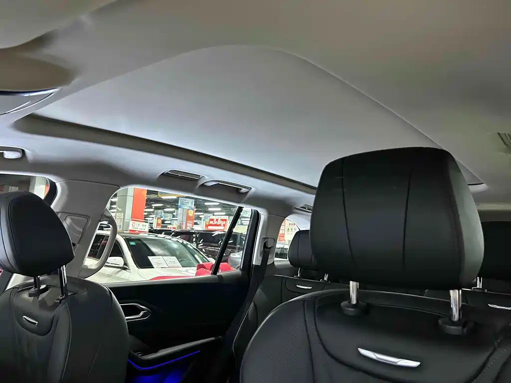 RED FLAG HONGQI HS7 PHEV