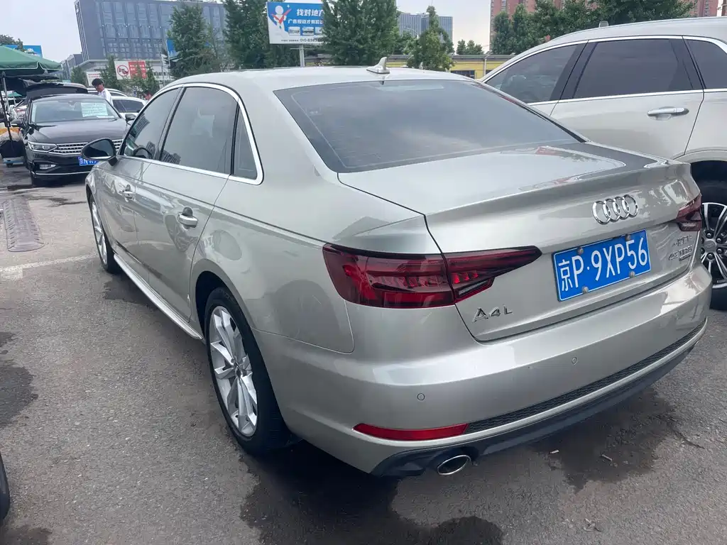 Audi A4L 2018 30 45 TFSI quattro Sport