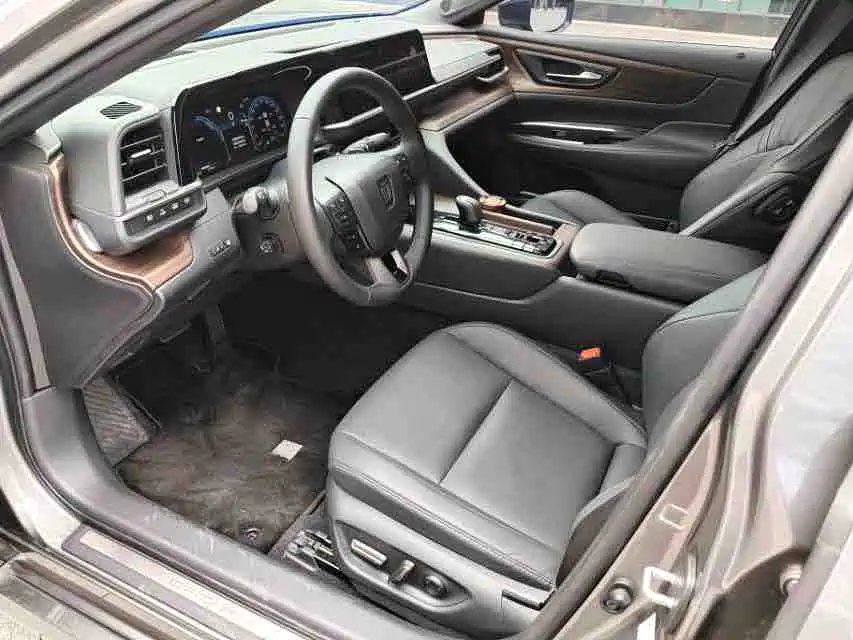 Toyota Crown (Import) — миниатюра 5