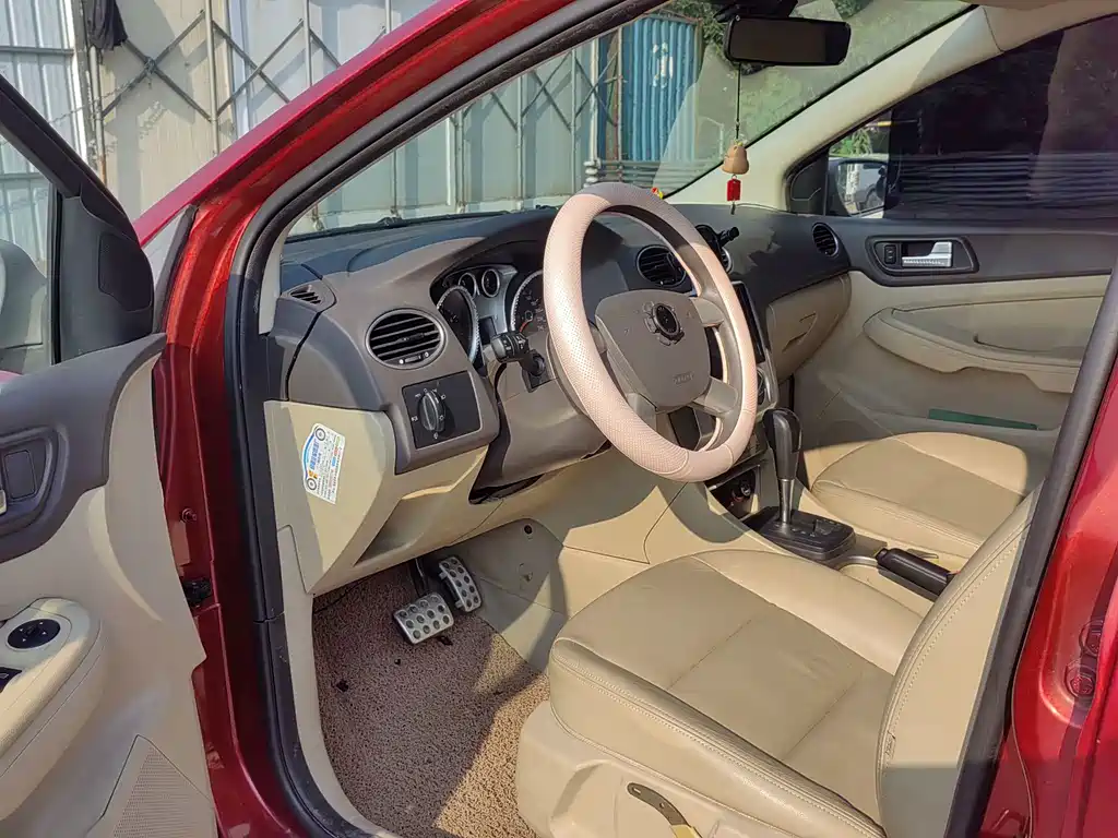 Ford Focus — миниатюра 5