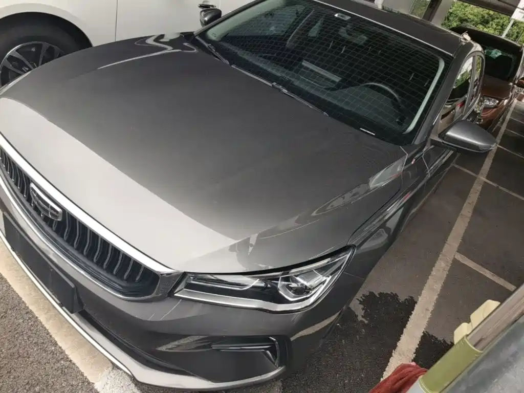 Geely Emgrand 2022