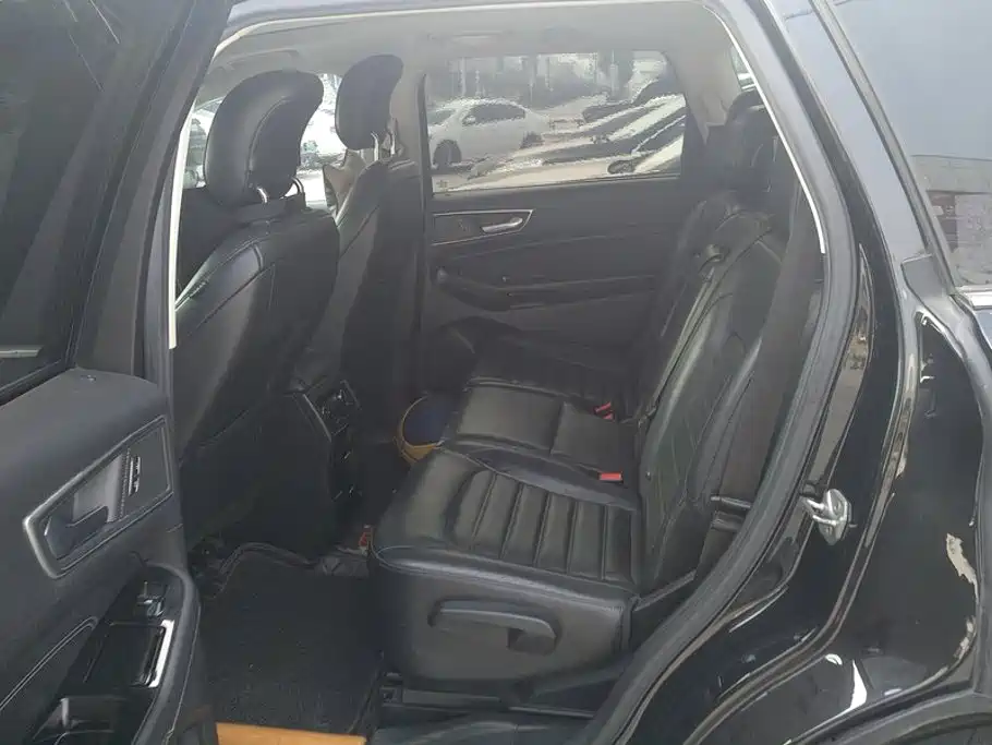 Ford Edge — миниатюра 11