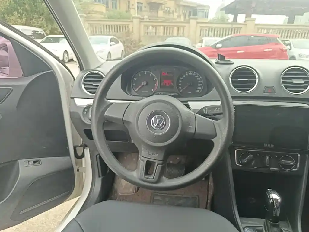 Volkswagen Jetta — миниатюра 11