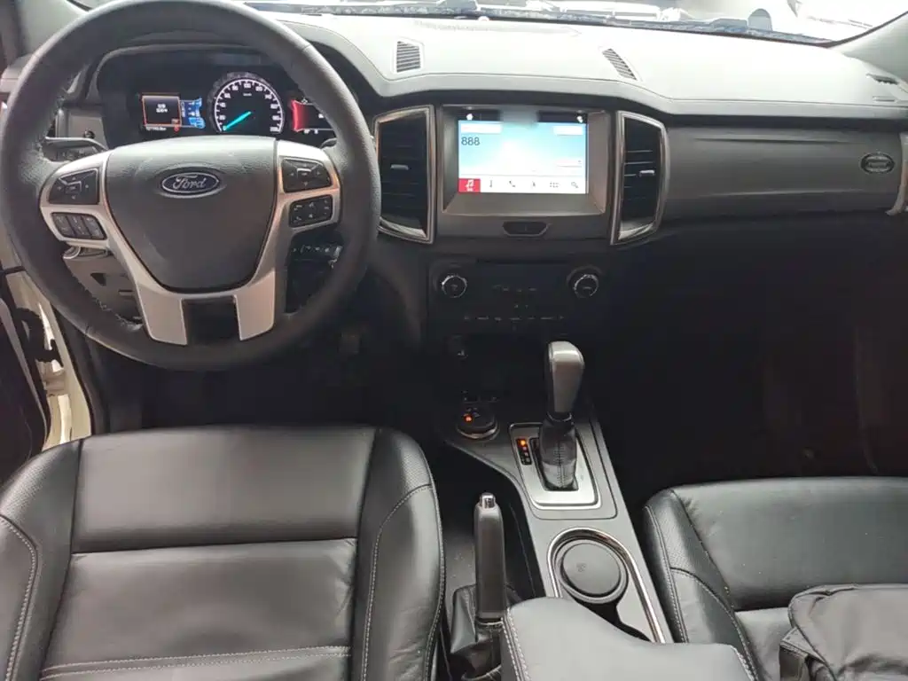 Ford Everest — миниатюра 10