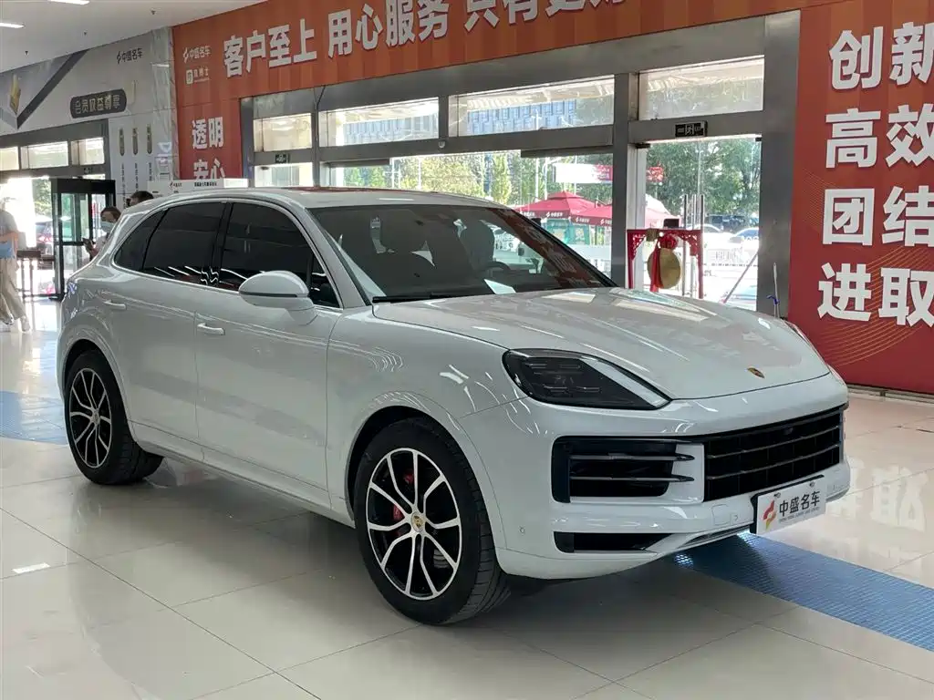 PORSCHE CAYENNE