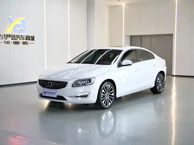 VOLVO  S60 2018