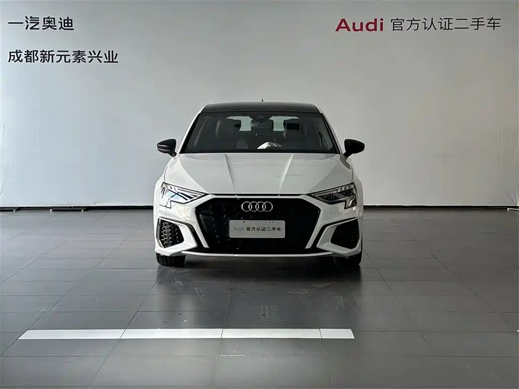 Audi A3 2023 Белый из Китая, фото 4