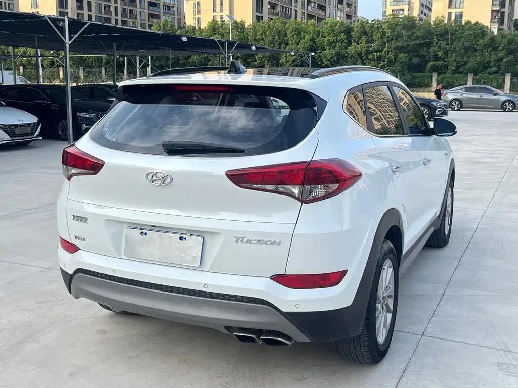 Hyundai Tucson 1.6T DCT 2WD 15th Anniversary Special Edition, фото 5