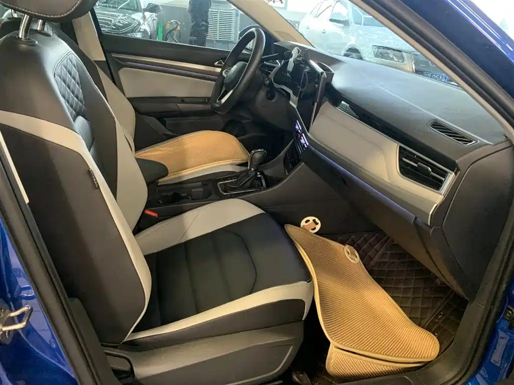 Volkswagen Bora 2023 280TSI DSG