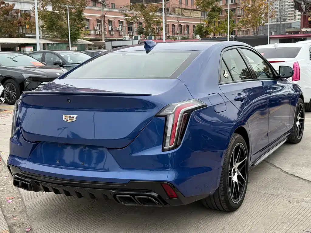 CADILLAC CT4