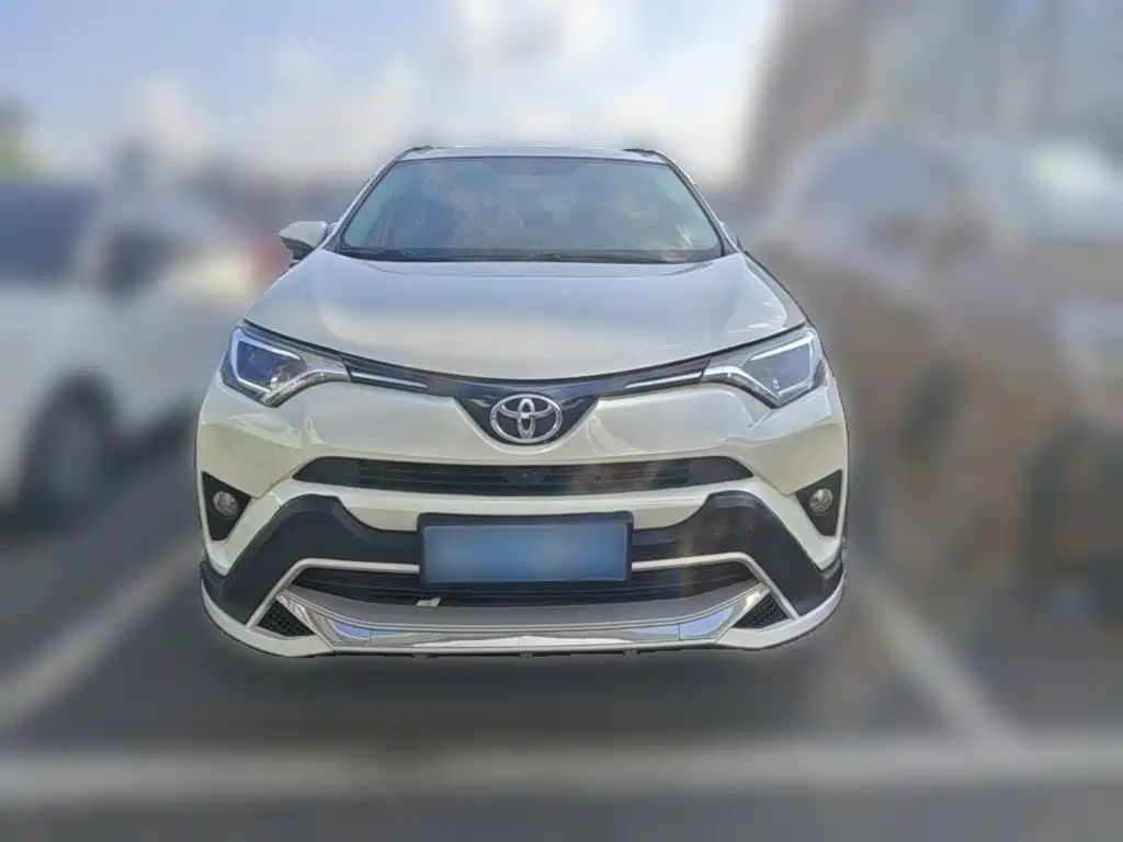 Toyota RAV4 — миниатюра 5