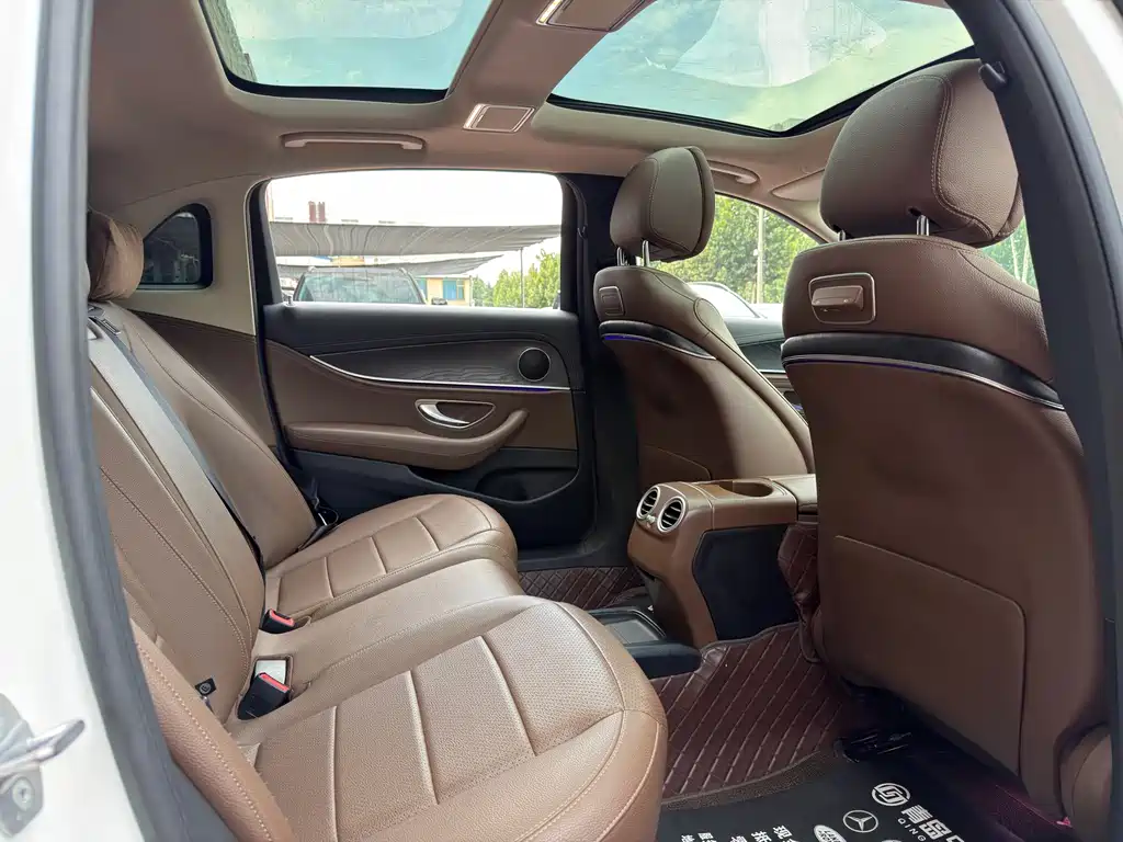 Mercedes-Benz E-Class — миниатюра 14
