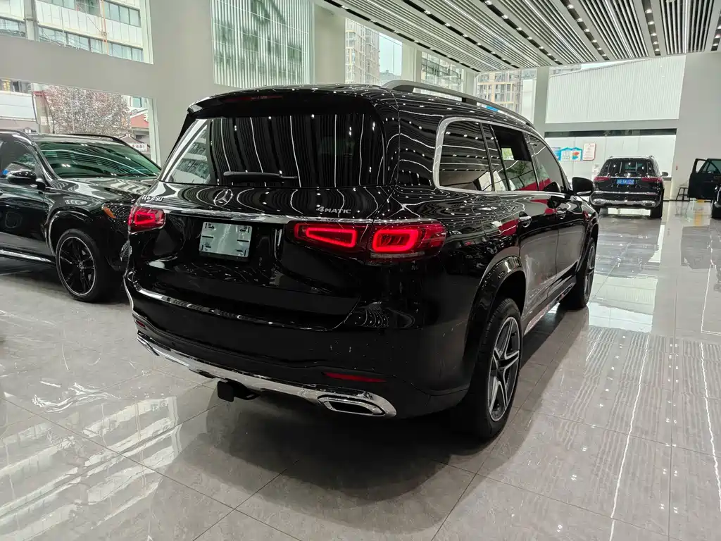 Mercedes-Benz GLS — миниатюра 29