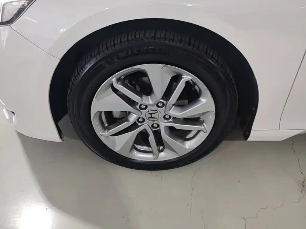 Honda Accord — миниатюра 23
