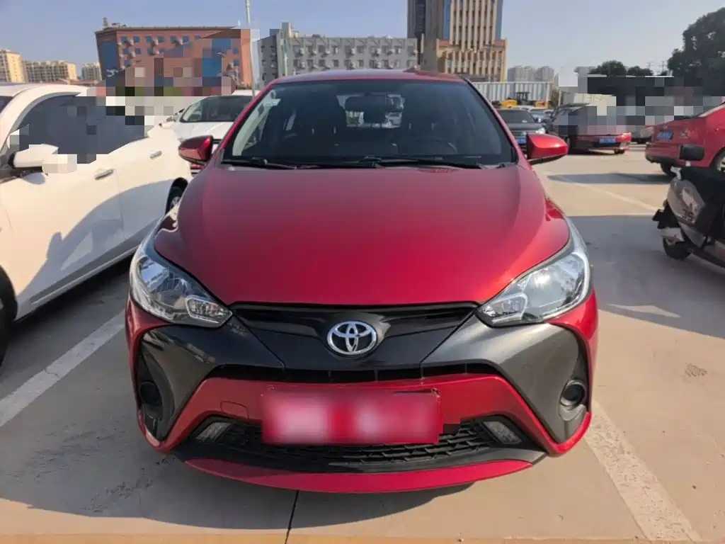 Toyota Yaris L — миниатюра 3