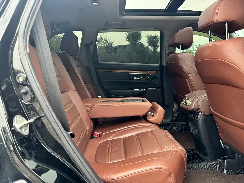 Honda CR-V Sharp Hybrid 2.0L 2WD Pure Speed Edition, фото 6