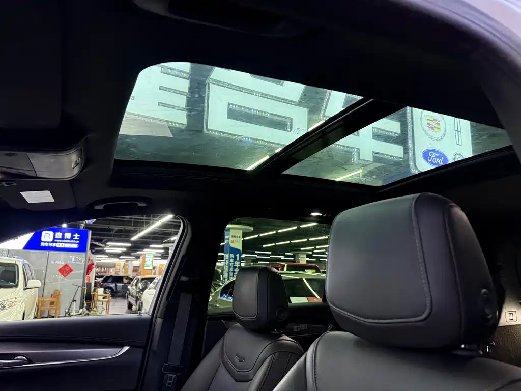 Cadillac XT6 — миниатюра 9