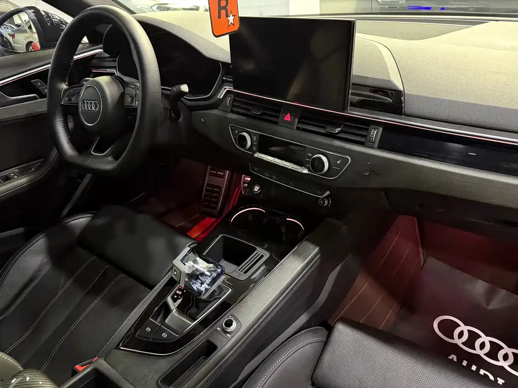Audi A4L — миниатюра 12