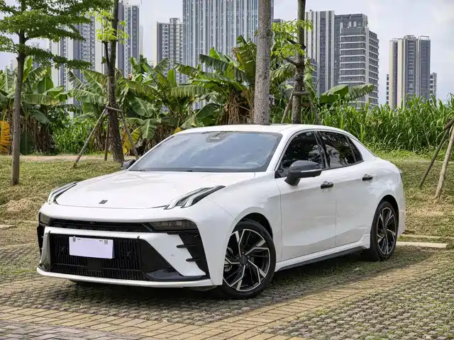2023 Lynk & Co 03