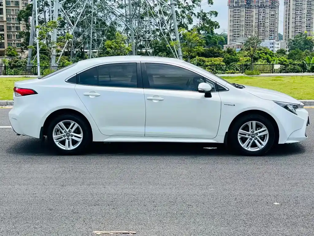 Toyota Corolla Levin 2021 1.8H E-CVT Luxury