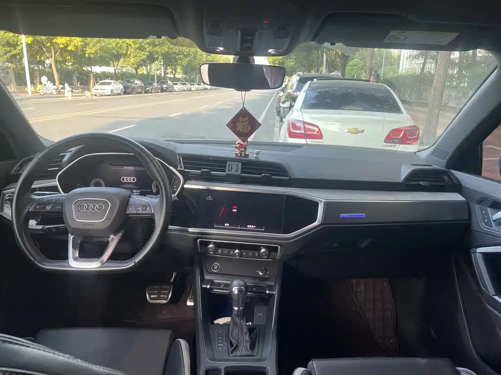 Audi Q3 — миниатюра 6