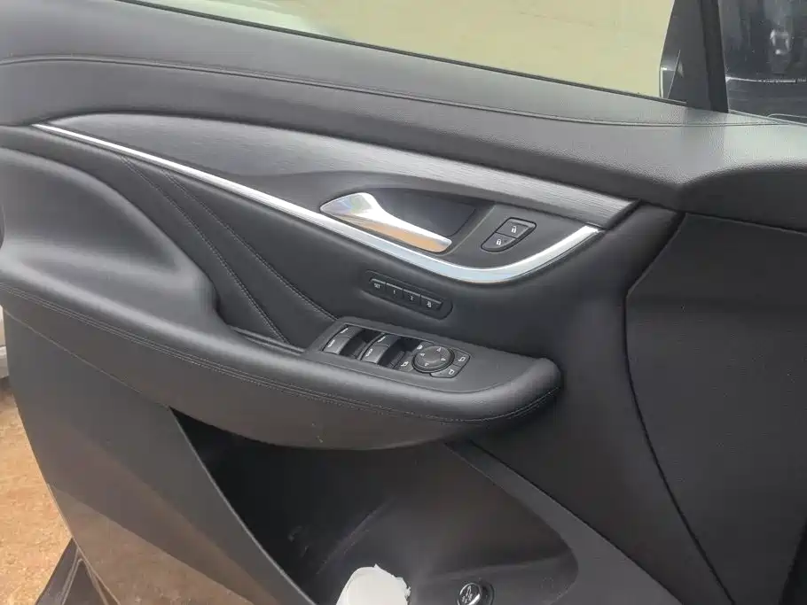 Buick Enclave — миниатюра 6