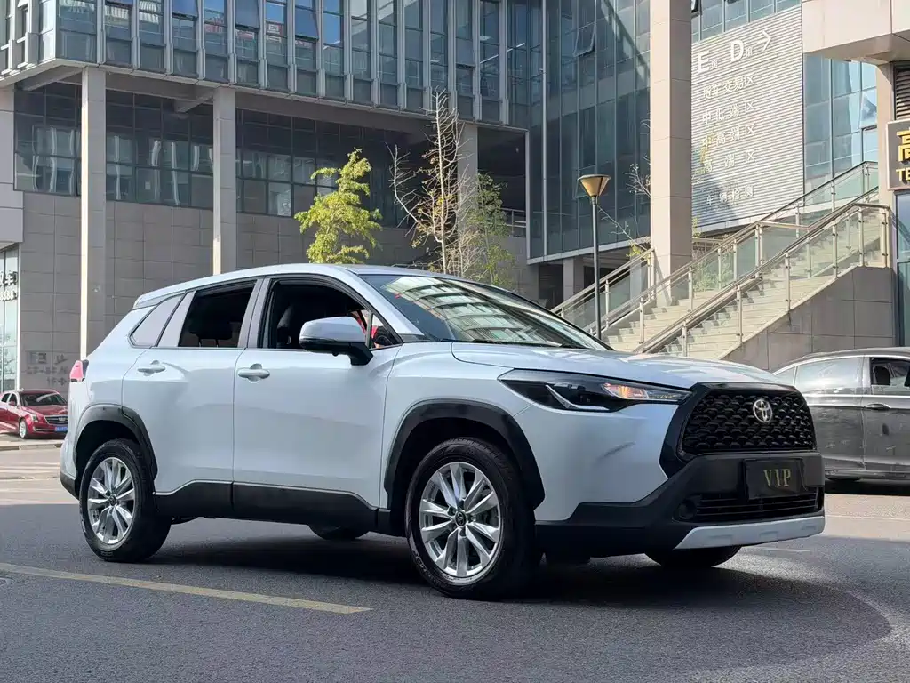 Toyota Corolla Cross — миниатюра 2