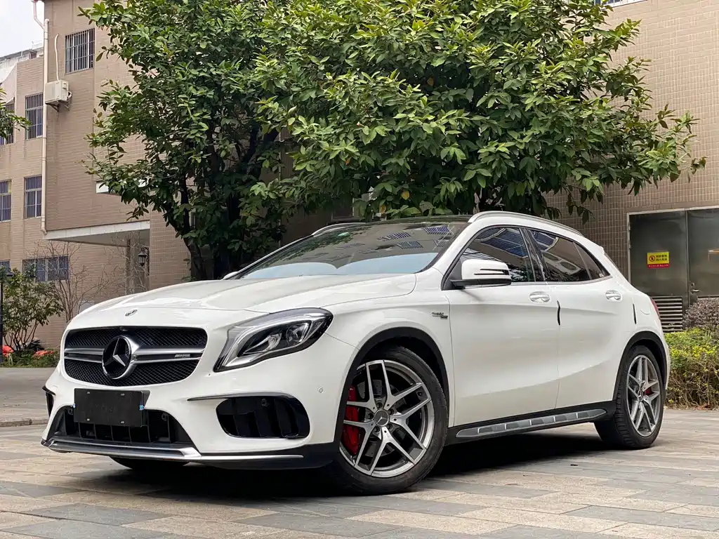 Mercedes-Benz GLA AMG 2018