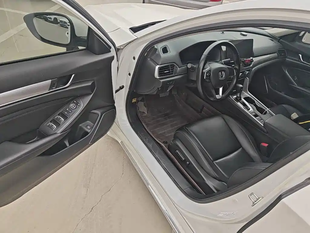 Honda Accord — миниатюра 16