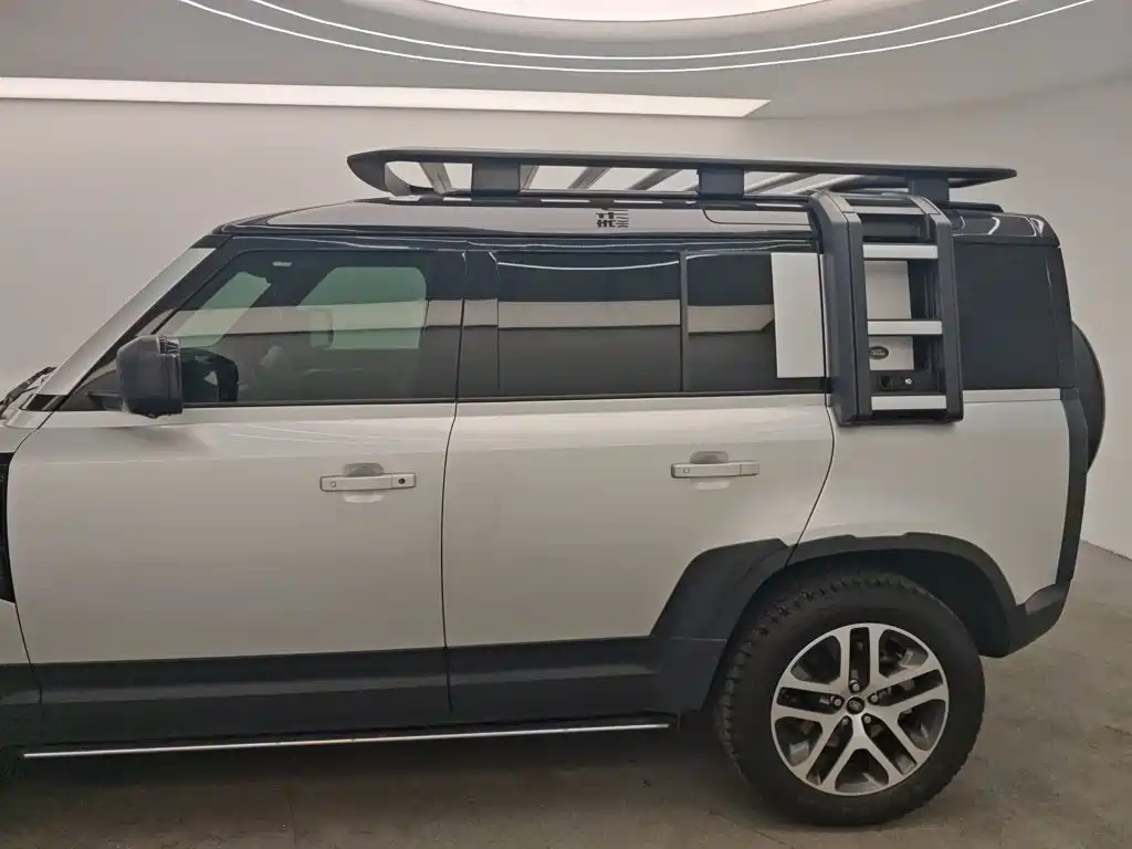 Land Rover Defender — миниатюра 12