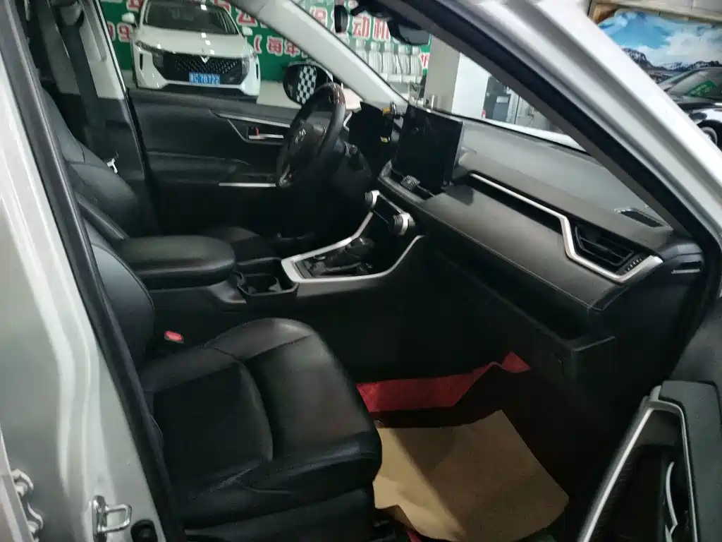 Toyota Wildlander — миниатюра 4