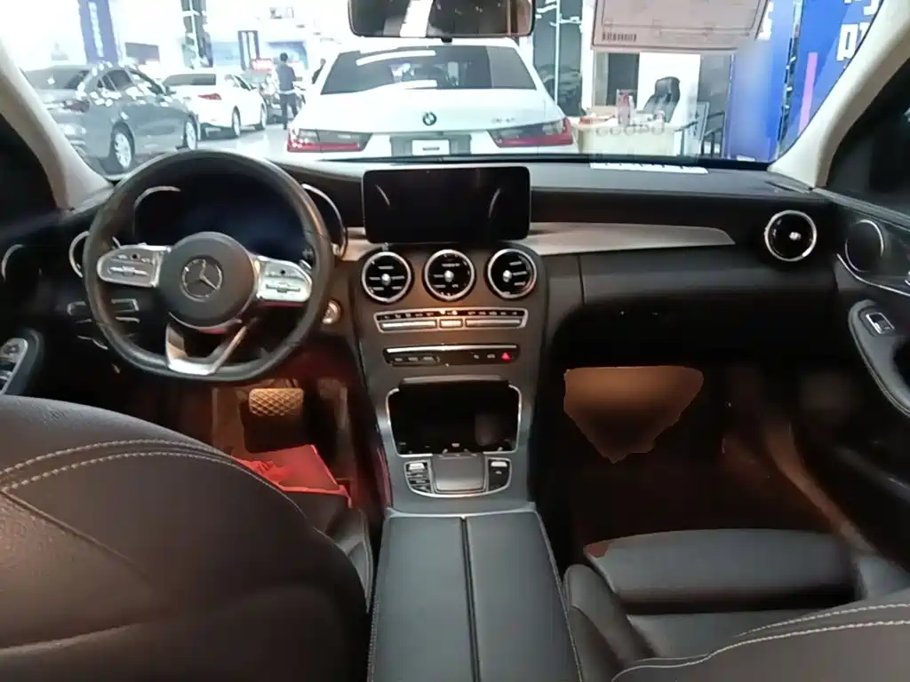 Mercedes-Benz C-Class — миниатюра 10