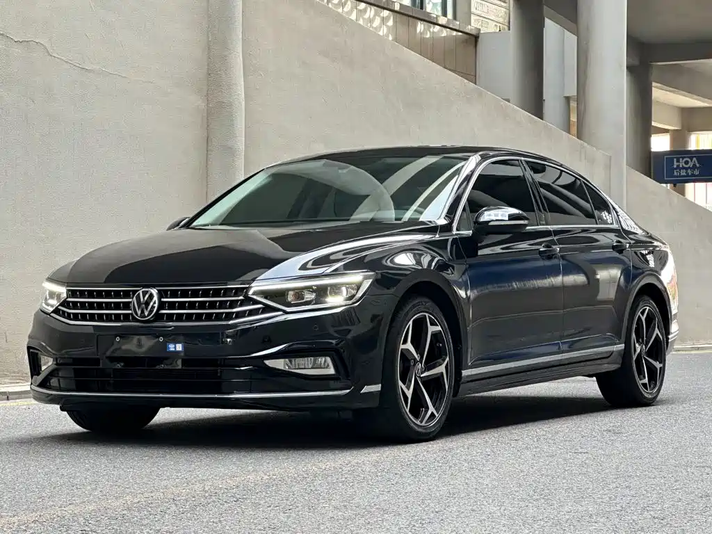 迈腾 2023款 200万辆纪念版 330TSI DSG领先型 2023