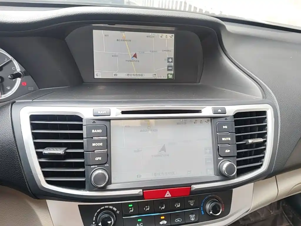 Honda Accord — миниатюра 13