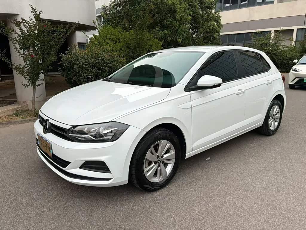 Volkswagen Polo 1.5 л 2024 г. Белый, пробег 12000 км