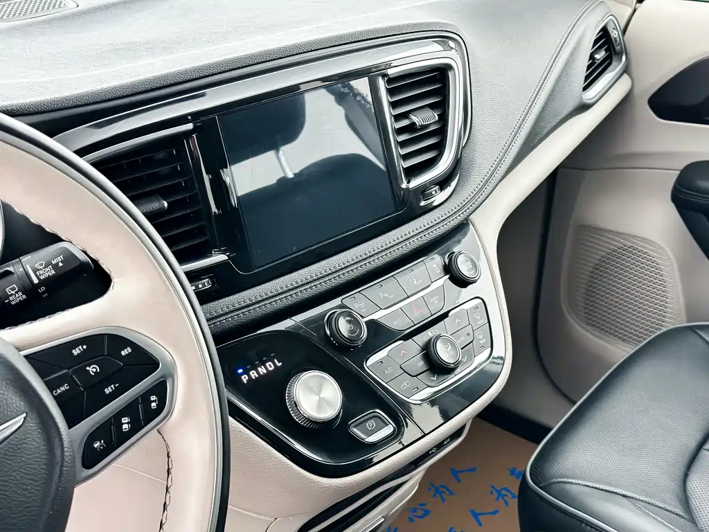 Chrysler Grand VoyagerPHEV PHEV 2019 3.6L