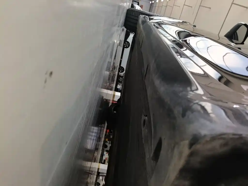 Tesla Model Y — миниатюра 22