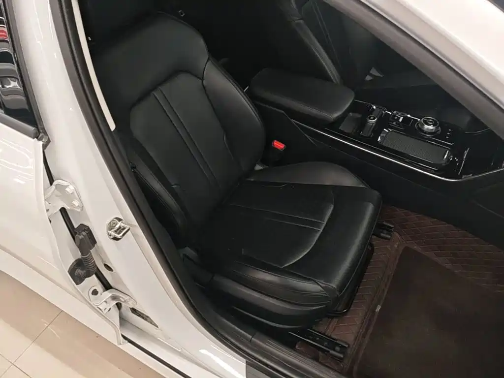 Kia K5 — миниатюра 25