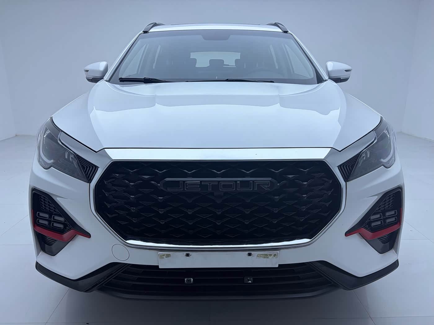 Jetour Jetour X70 1.5 л 2023 г. Белый, пробег 22000 км