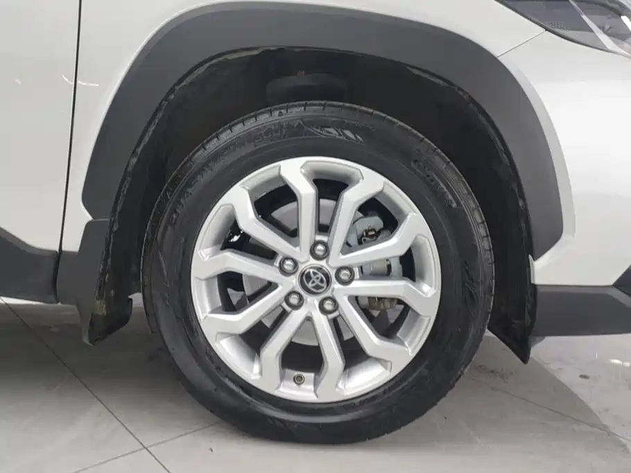 Toyota Frontlander — миниатюра 6