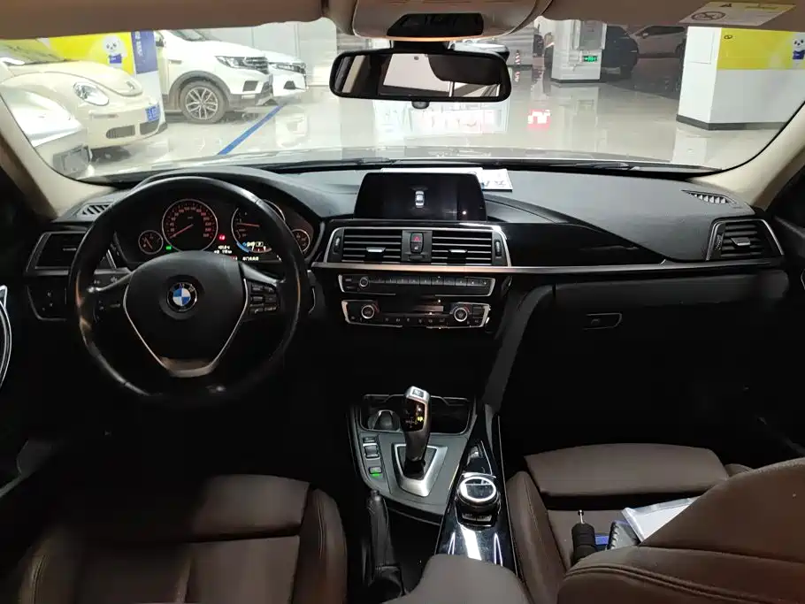 BMW 3 Series — миниатюра 12