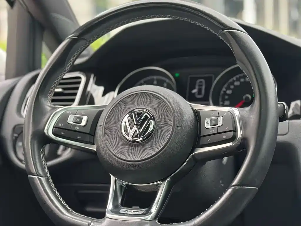 Volkswagen Golf — миниатюра 3