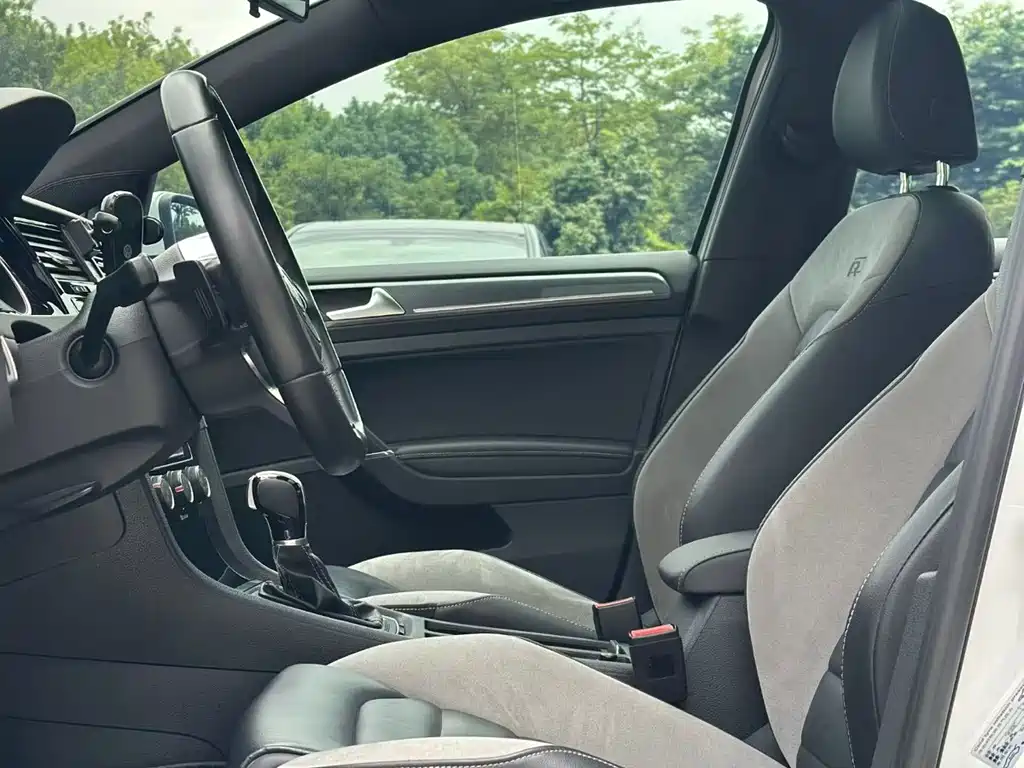 Volkswagen Golf — миниатюра 4