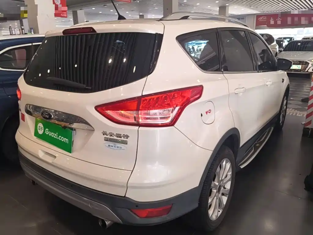 Ford Kuga — миниатюра 7