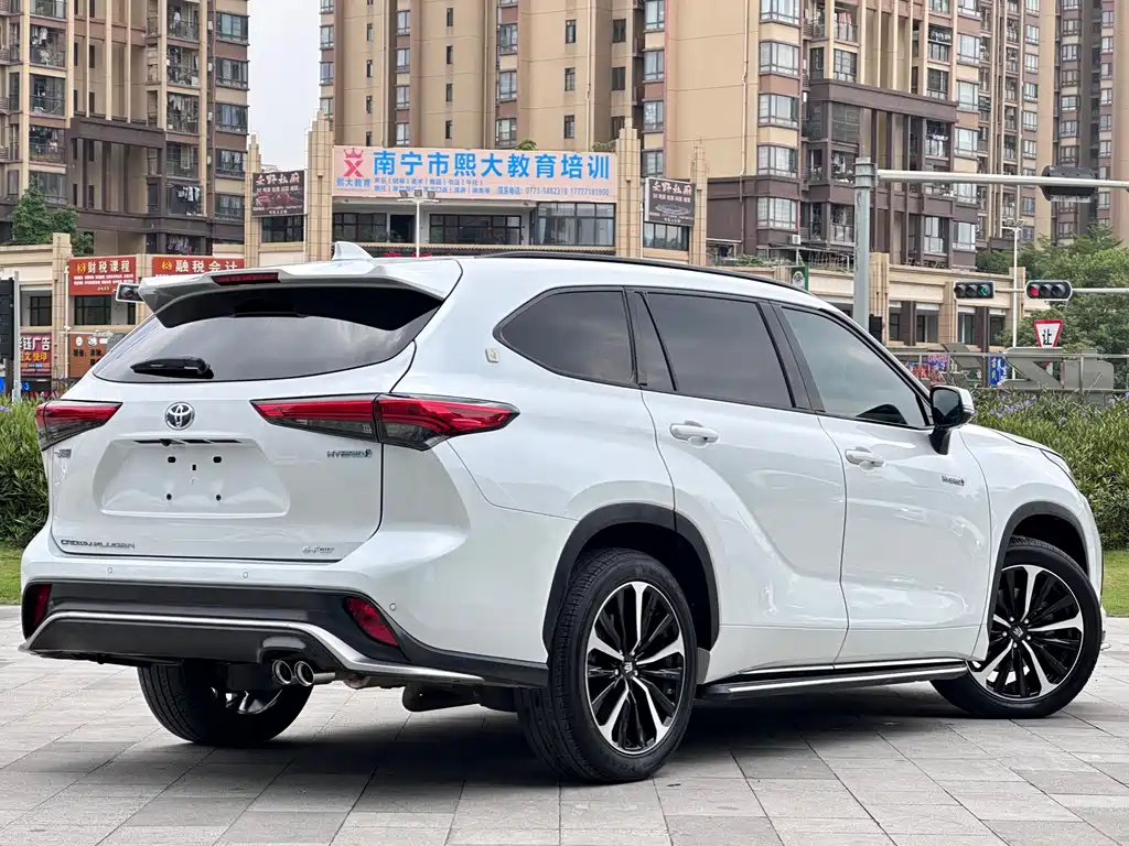 Toyota Crown Kluger 2021 2.5L HEV Luxury