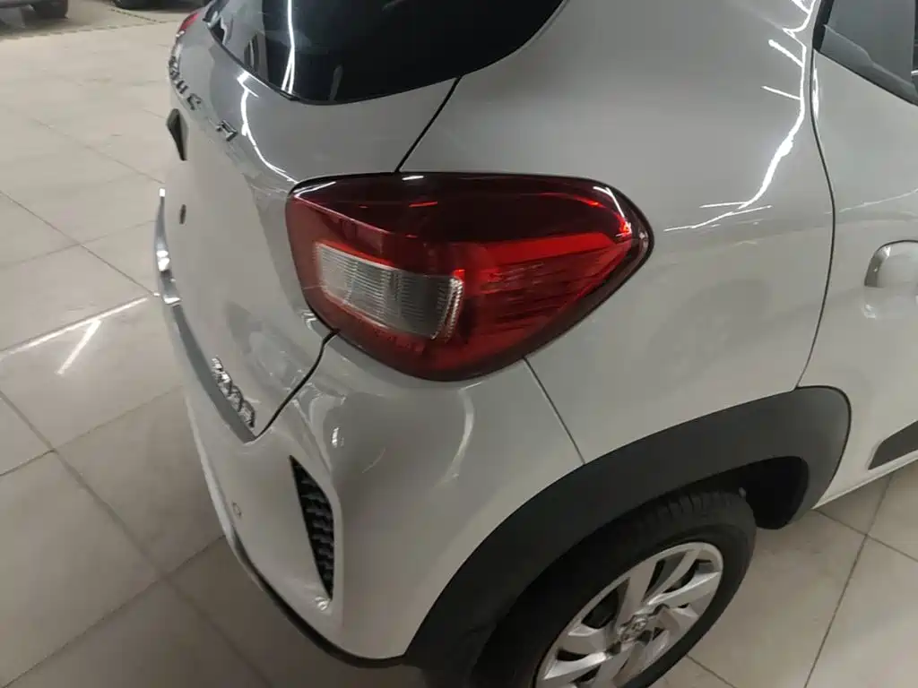Venucia e30 — миниатюра 8