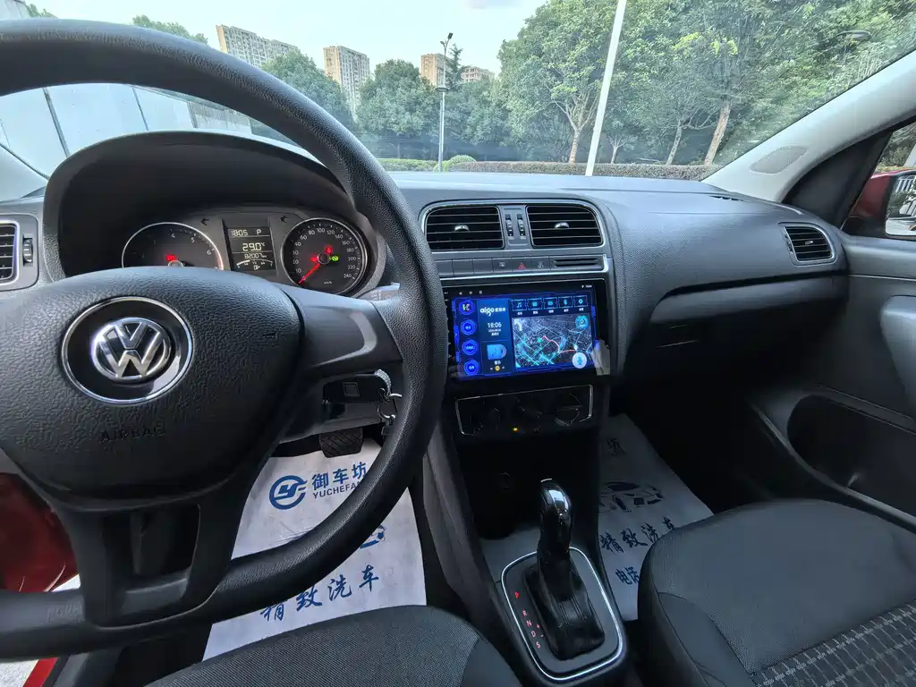 Volkswagen Polo — миниатюра 14